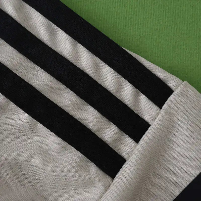 SL Benfica 25/26 | Kit Alternativo